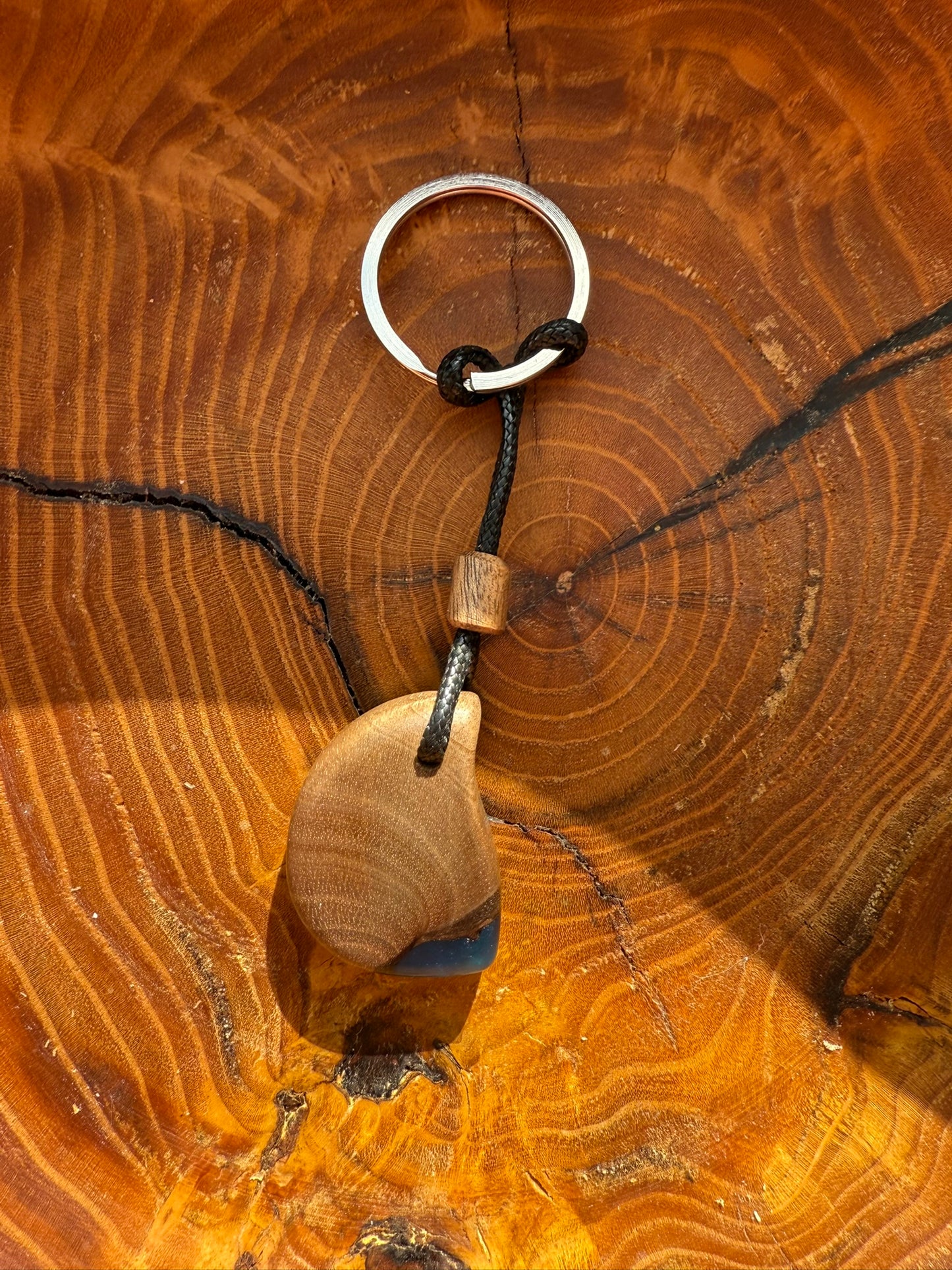 Handmade Epoxy Keyring - Blue Smooth Design by Timberflow