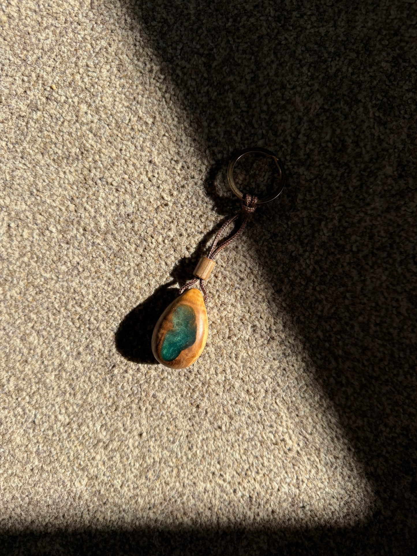 Handmade Epoxy Keyring - Turquoise Design by Timberflow